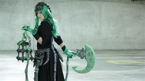 Female Thresh Cosplay View 2 By 9flame On Deviantart