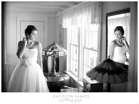 Learn more about wedding photographers in santa clarita on the knot. Bride Reflection katelynjamesblog.com | Virginia wedding photographer, Bridal session, Fall ...