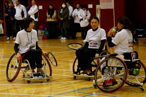 Jun 26, 2021 · 競泳の東京五輪代表で男子の萩野公介と女子の大橋悠依、青木玲緒樹が26日、長野市アクアウイングでタイムトライアルを行い、泳ぎの感触を確か. 萩野公介選手らトップアスリートが子ども達と運動会 - Sportie ...