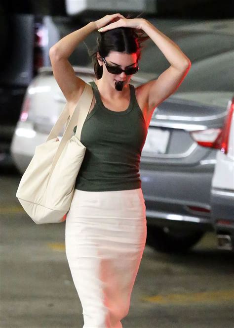 Kendall Jenner Shopping At Whole Foods In Beverly Hills Hawtcelebs