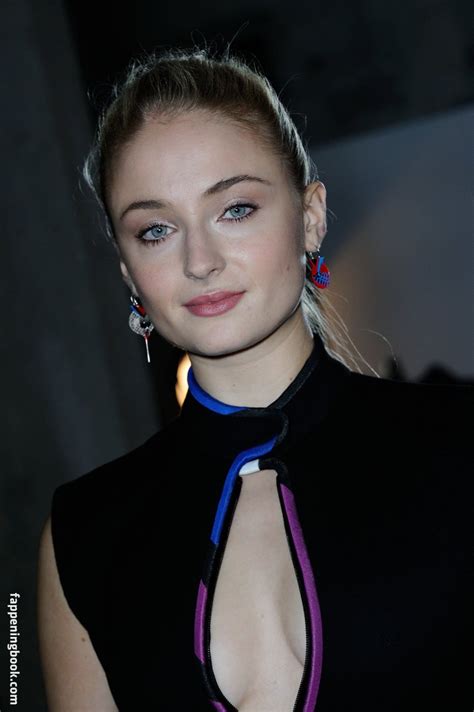 Sophie Turner Nude The Fappening Photo 506051 FappeningBook