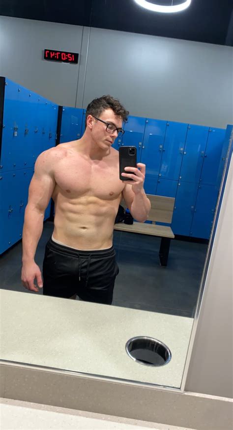 Jay Moon On Twitter Rt Theclarkreid Comment If You Want To Be My Gym Partner