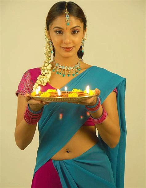 Saree Navel Show In Lehenga South Actress Hot Navel Photos In Saree Riset