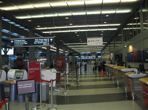 Airline Terminal Mania Chicago Ohare Concourse E And F Terminal 2