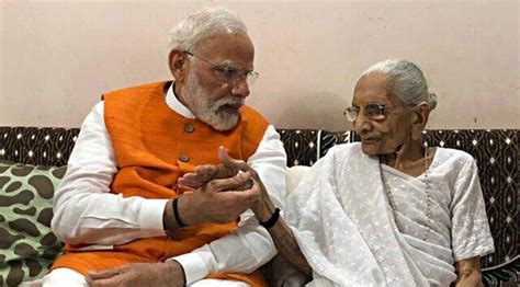 Pm Modi Visits Mother In Hospital Doctors Say Her Condition Stable