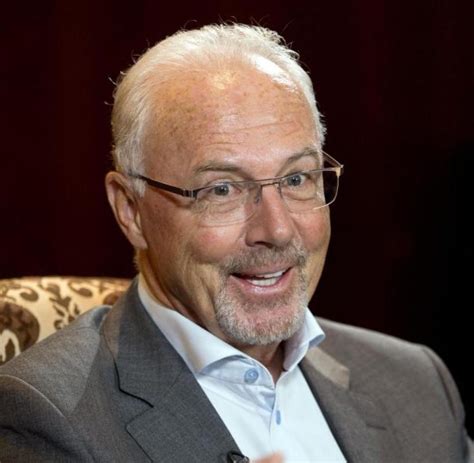 Er war von 1994 bis 2009 präsident des fc bayern münchen, seit 2009 ist er ehrenpräsident. Beckenbauer vor Pokalfinale: Dortmund in ausgezeichneter ...