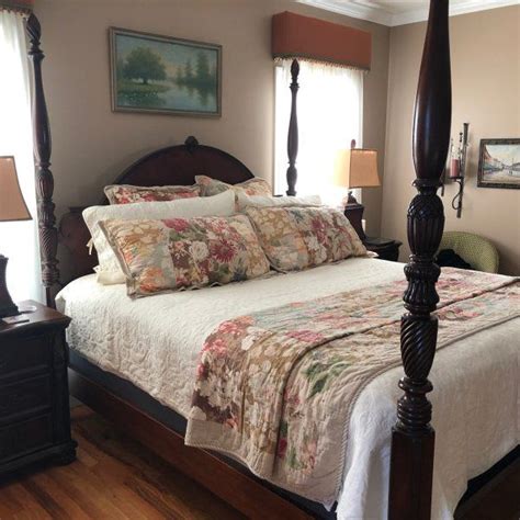 Motif melamine dinner plates with floral. Carolina Floral Patchwork Reversible Cotton Quilt & Shams ...