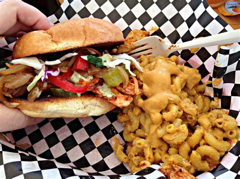 Hitta stockbilder i hd på portland oregon september 2017 food trucks och miljontals andra royaltyfria stockbilder, illustrationer och vektorer i shutterstocks samling. Trazee Travel | Portland's Best Food Carts - Trazee Travel