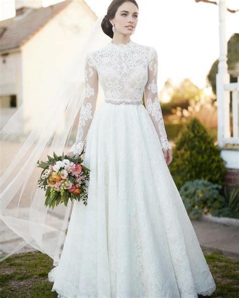 A Line Lace Wedding Dress Pictures