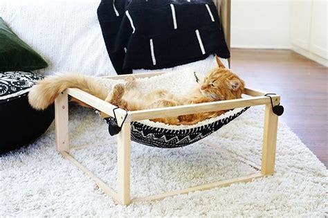 Suitable for both indoor and outdoor use, this meowwoof cozy pet hammock hanging bed is the ultimate sleeping solution for stubborn cats and it is surprisingly affordable. How to Make a Cat Hammock | Your Projects@OBN