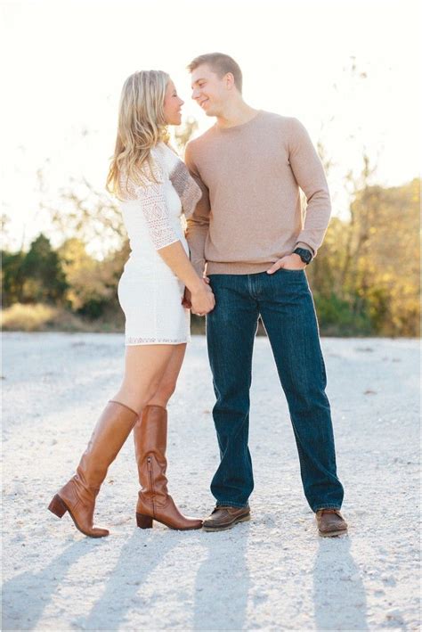 What To Wear For Engagement Photos Knoxville Weddings Engagement Photo Outfits Fall