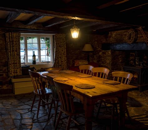 Dining room synonyms, dining room pronunciation, dining room translation, english dictionary definition of dining room. A cozy English cottage dining room : CozyPlaces