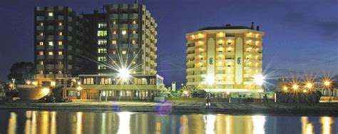 Se vuoi organizzare un evento, hai a disposizione 7 sale meeting e un servizio banqueting dedicato. Grand Hotel Montesilvano, Abruzzo - Italy