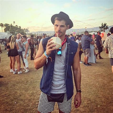 Coachella 2017 Outfits And Looks Festival Outfits Men Coachella Mens