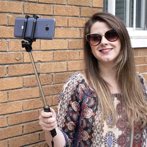 Mpow Isnap X Selfie Stick Review An Affordable Compact Selfie Stick
