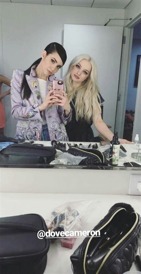 Sofia carson es mil veces mejor que dove cameron aguante sofia diosaaaaaa!#sofia mejor. Dove Cameron on Sofia Carson's Insta Stories.