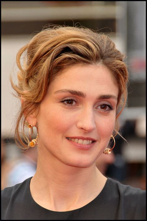 Julie Gayet French Actress Coiffure Actresses