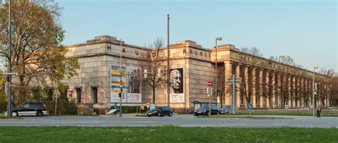 Hitler beendete die debatte mit einem gewaltakt: Große Schau zeitgenössischer Kunst in München - Radio Arabella