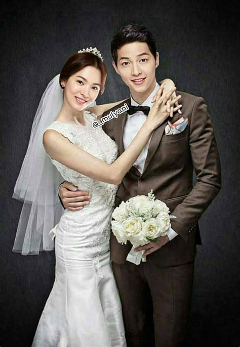 Joong ki and hye kyo will reportedly fly to europe for their honeymoon. Song Joong Ki And Song Hye Kyo's "Photoshopped" Wedding ...