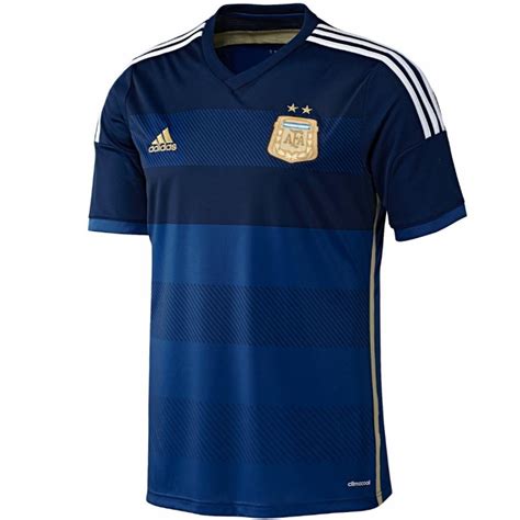 Pogacar szép környezetben szép eredményt ért el (fotó: Argentinien Away Fußball Trikot 2014/15 - Adidas ...