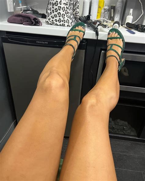 Brie Bellas Feet