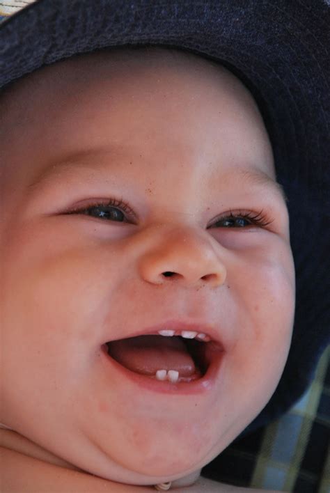 Tulisan lucu halaman web yang dibuat. Foto Wajah Bayi Lucu - Gambar Ngetrend dan VIRAL