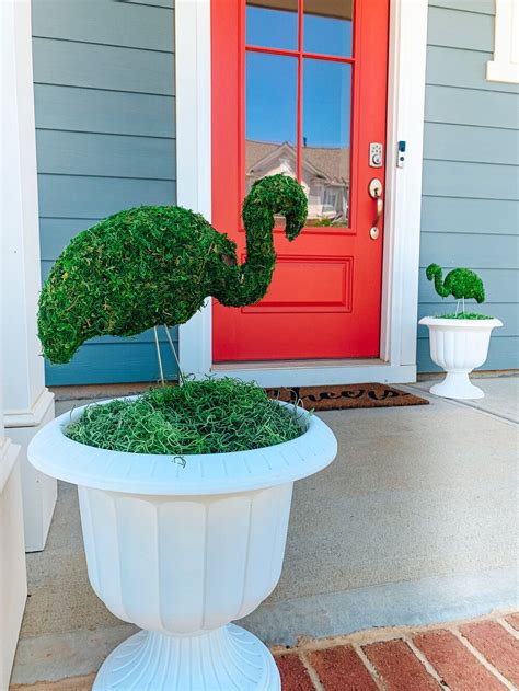 Flamingo Topiary — Katie Creates Topiary Diy Topiary Backyard