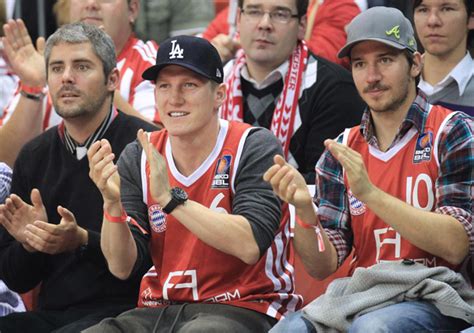 Get bastian schweinsteiger latest news and headlines, top stories, live updates, special reports, articles, videos, photos and chicago, march 19: RUND - Das Fußballmagazin - Home