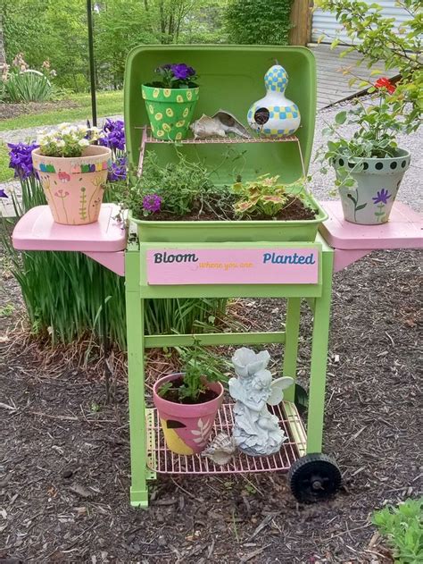 Upcycle An Old Grill Into A Planter Recycled Garden Projects