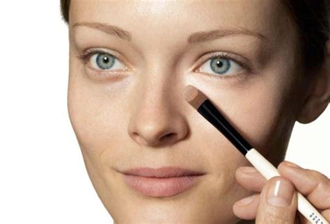 How To Apply Concealers Make Up Artist Secrets For A Clear Complexion