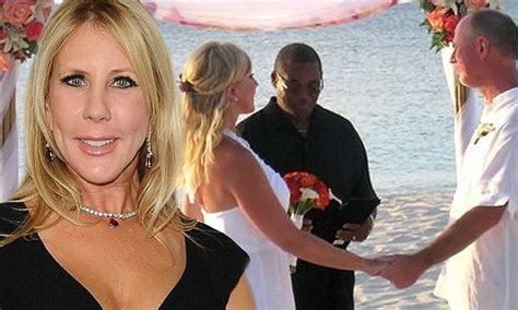 Real Housewives Vicki Gunvalson Awarded Nearly 1m In Divorce Settlement Assets Daily Mail