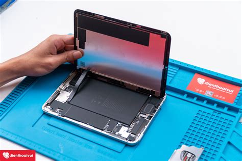 Tháo Tung Linh Kiện Iphone 13 Propro Max Và Ipad Mini 6 đầu Tiên Tại