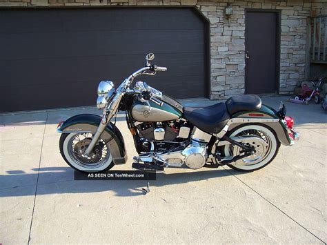 The heritage has long been the favourite of those who admire its traditional cruiser looks, but want to do some comfortable touring with their. 1996 Harley-Davidson FLSTC Heritage Softail Classic: pics ...
