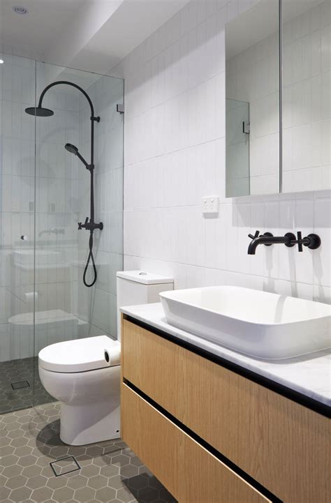 No matter if you re a fan of a chic minimalist finish or a traditional farmhouse feel we ve got an extensive range of tile packs to suit every style of living space. 30 cool pictures and ideas honeycomb bathroom floor tiles 2020