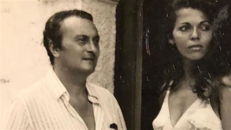 Valeria fabrizi nasce a verona il 20 ottobre 1936 e quando è ancora bambina resta orfana di padre nel 1966 valeria e tata hanno una figlia, giorgia, e si amano fino alla morte dell'uomo per infarto. Che Dio ci aiuti 6, la dedica di Valeria Fabrizi: "Sei il ...