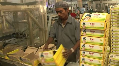 The Shareholders Of Amul India S Biggest Dairy Brand Bbc News