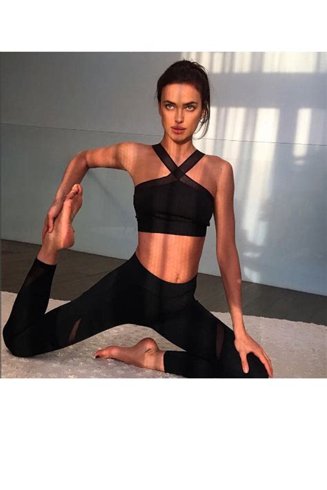Celebrities Que Practican Yoga Stylelovely