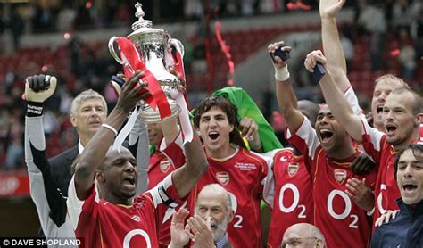 Theo Walcott Says Next Arsenal Trophy Will Spark Silverware Flood At