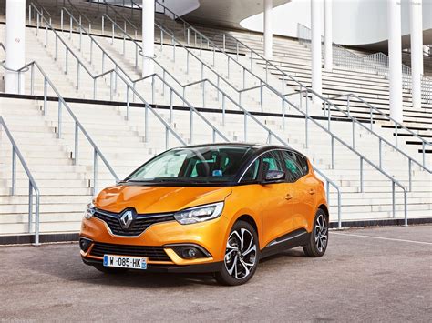 Renault Scenic (2017) - picture 4 of 95 - 1280x960