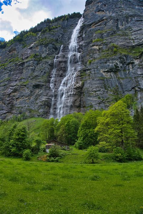 Schweiz Alpen Wasserfall Hoch Kostenloses Foto Auf Pixabay