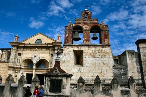 4% (28) hotel location & nearby attractions. Santo Domingo Pictures | Photo Gallery of Santo Domingo ...