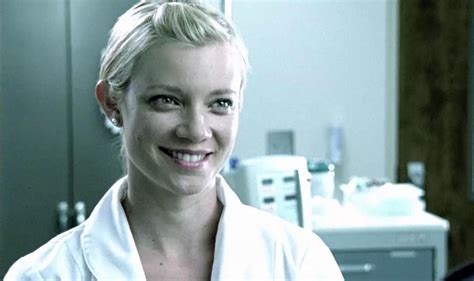 actress amy smart talks dead awake mirrors and her other fearful films