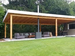 Een houten prieel is een overkapping met een piramidevormig dak. zelf overkapping maken - Google zoeken | Backyard patio ...