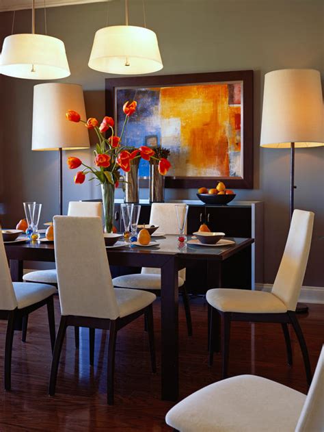 Even in homes with an open layout, where the dining room is part of the kitchen or family room, there's often wall space just waiting for the right pieces of artwork. 25 Southwestern Dining Room Design Ideas - Interior Vogue