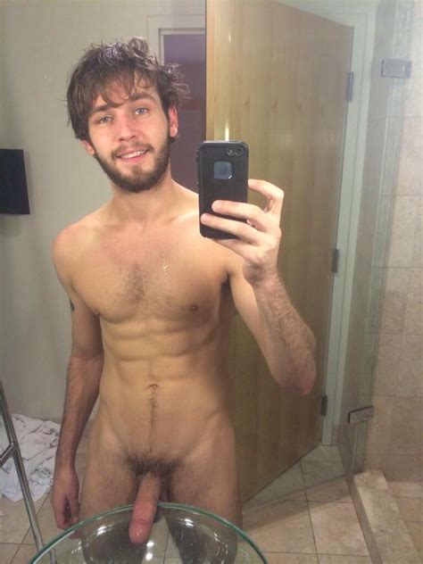 Jimmy Garoppolo Nude Selfie. 