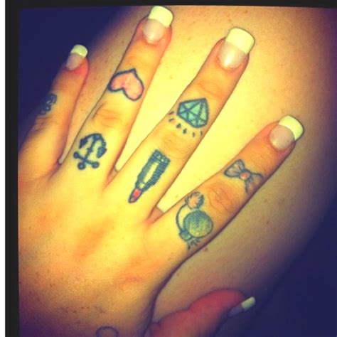 50 beautiful girly finger tattoos free tattoo ideas
