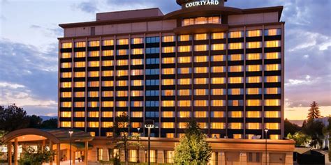 Courtyard By Marriott Denver Cherry Creek Denver Co Luxury 3 Star Hotel