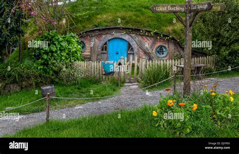 Hobbit Hole In Hobbiton Location Of The Lord Of The Rings And The