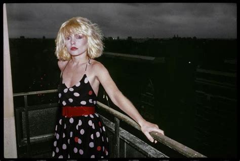 25 Fascinating Photographs Of Debbie Harry From The Period Before And During Blondie’s Huge Rise