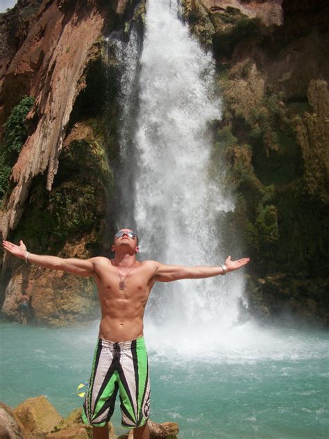 Would You Hike 10 Miles To See Waterfalls Havasu Falls